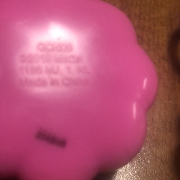 (2) Polly Pocket Inspired Little Houses with a cat, dog and (1) person! - Picture 16 of 17